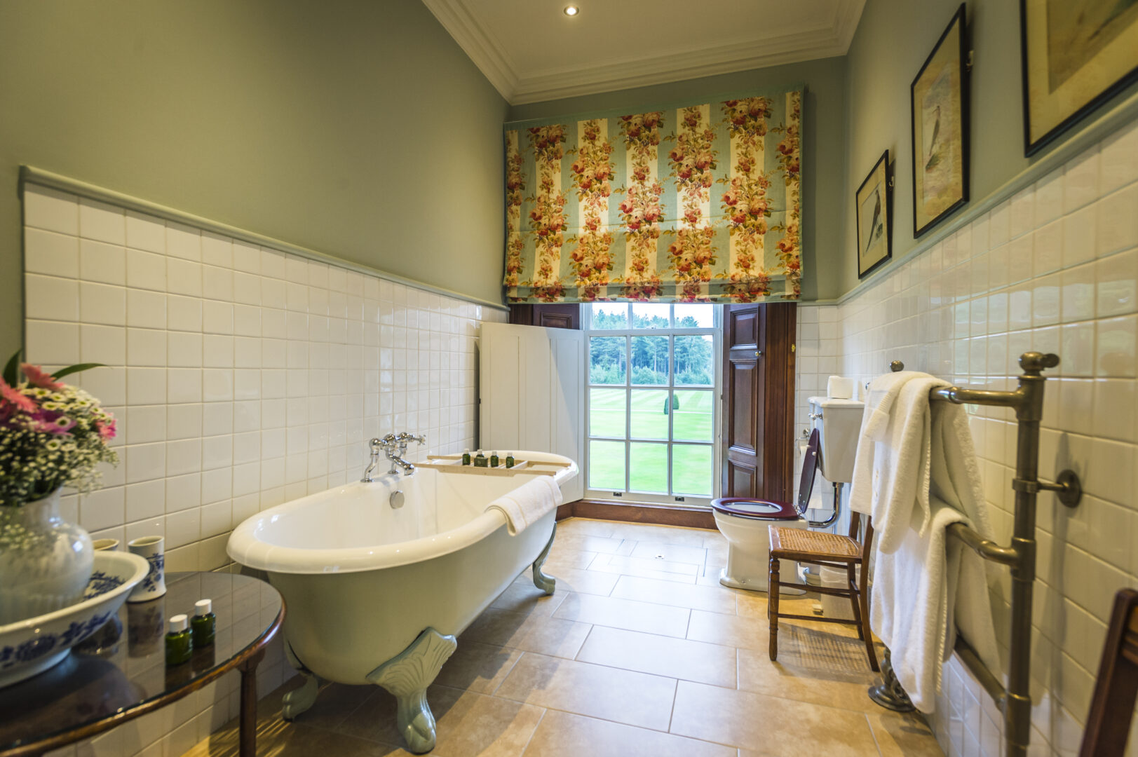 Lord Derby's Suite has an en-suite bathroom and occupies a free standing shower and standalone bath which overlooks the manicured gardens. The bathroom even has his and hers sinks!